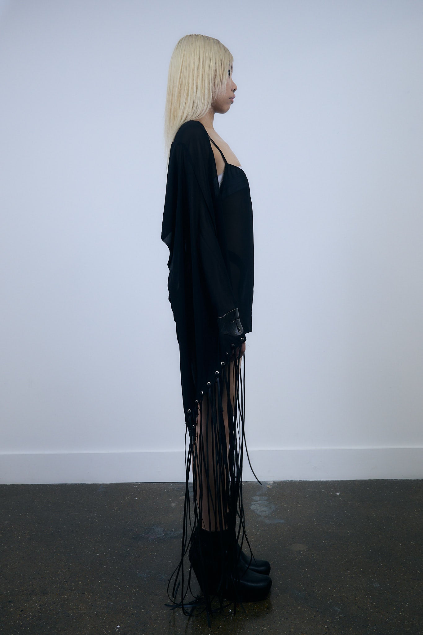 OPAQUE CORD SHAWL