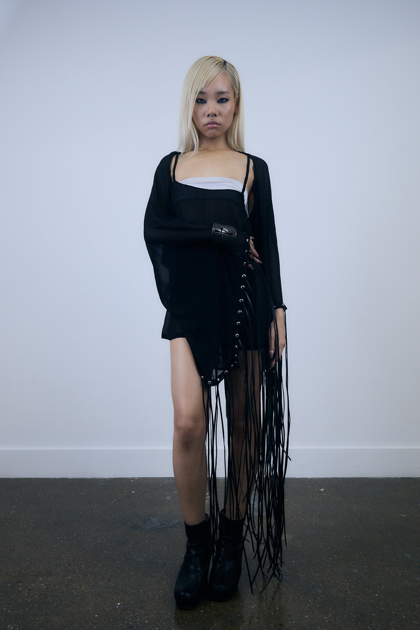 OPAQUE CORD SHAWL