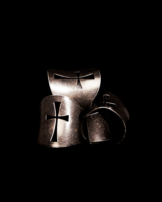 BONE CROSS CUFF